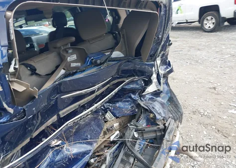 2015 Chrysler Town & Country Touring-L z USA, uszkodzony, nr VIN 2C4RC1CG8FR629369